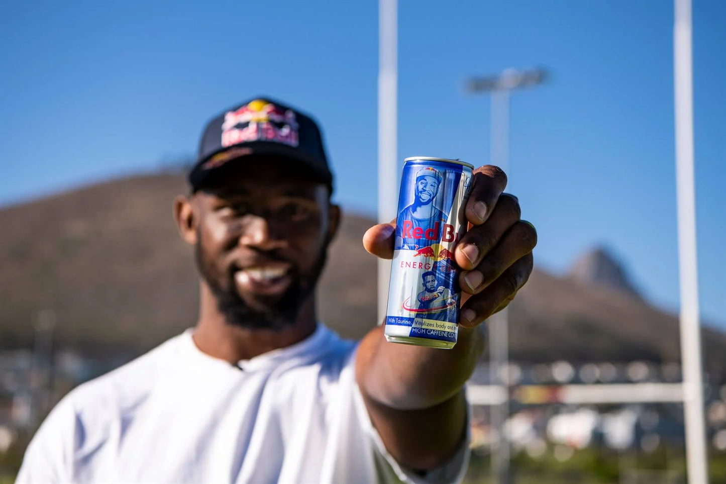 Red Bull feat Siya Kolisi - RedBull Original in collaborazione con Siya Kolisi