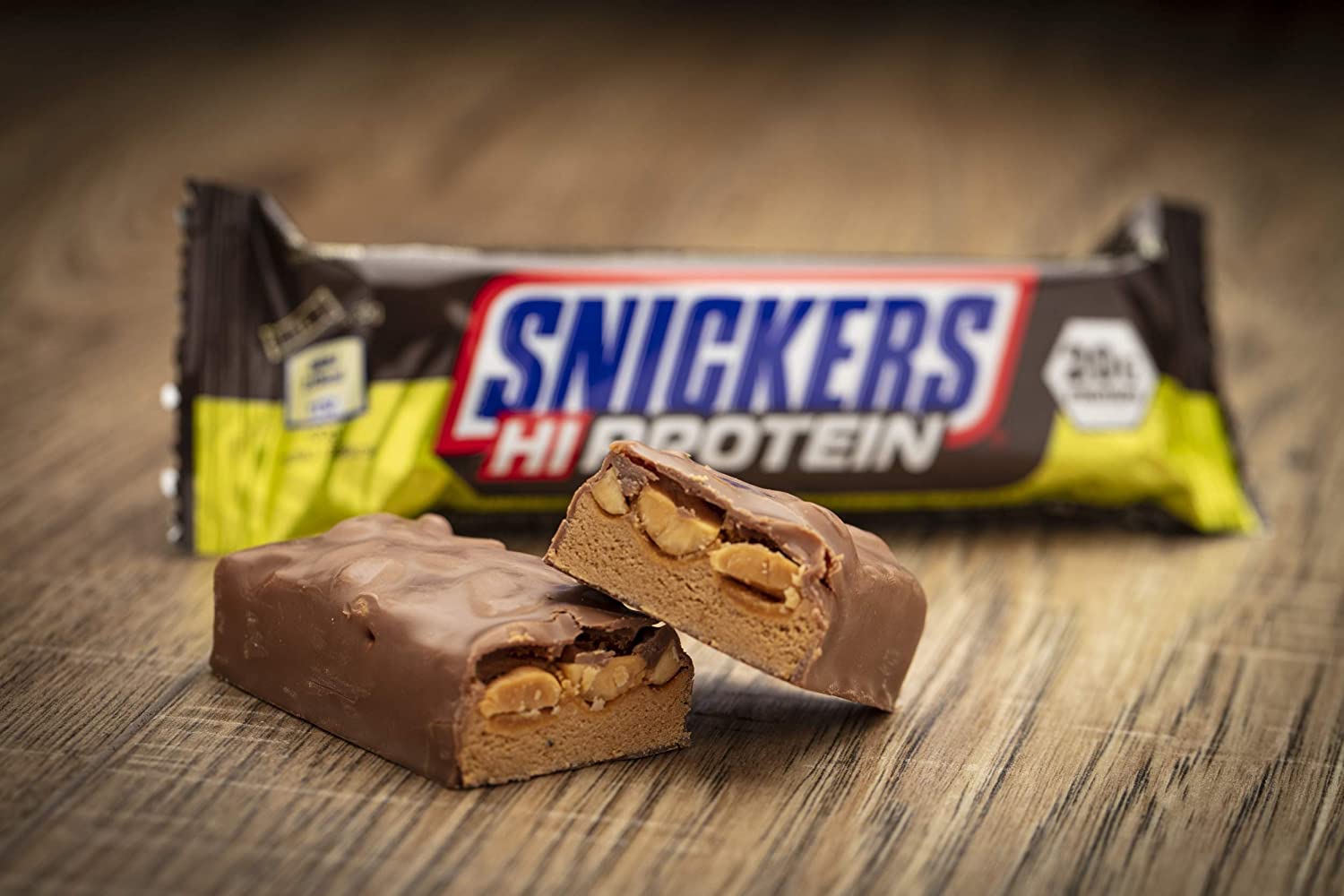 Snickers Hi Protein Bar 20g protein - Barretta Proteica Snickers cioccolato protein protein bar proteine snickers